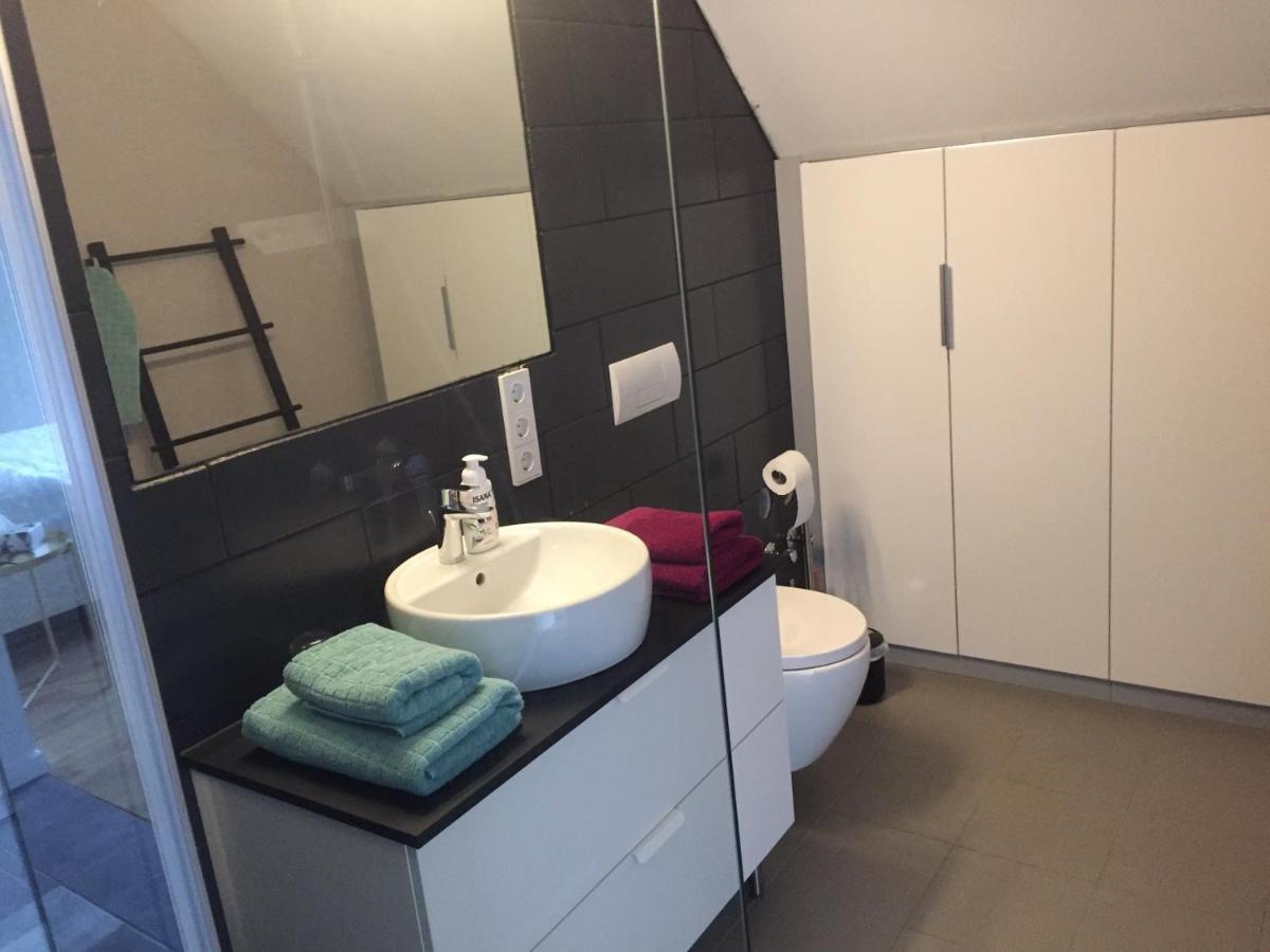 Familienfreundliche Ferienwohnung Am See Sömmerda Esterno foto