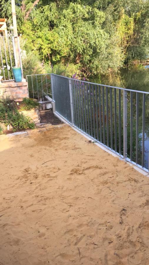Familienfreundliche Ferienwohnung Am See Sömmerda Esterno foto