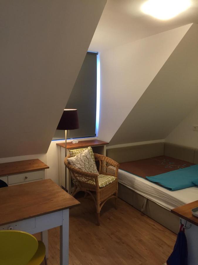 Familienfreundliche Ferienwohnung Am See Sömmerda Esterno foto